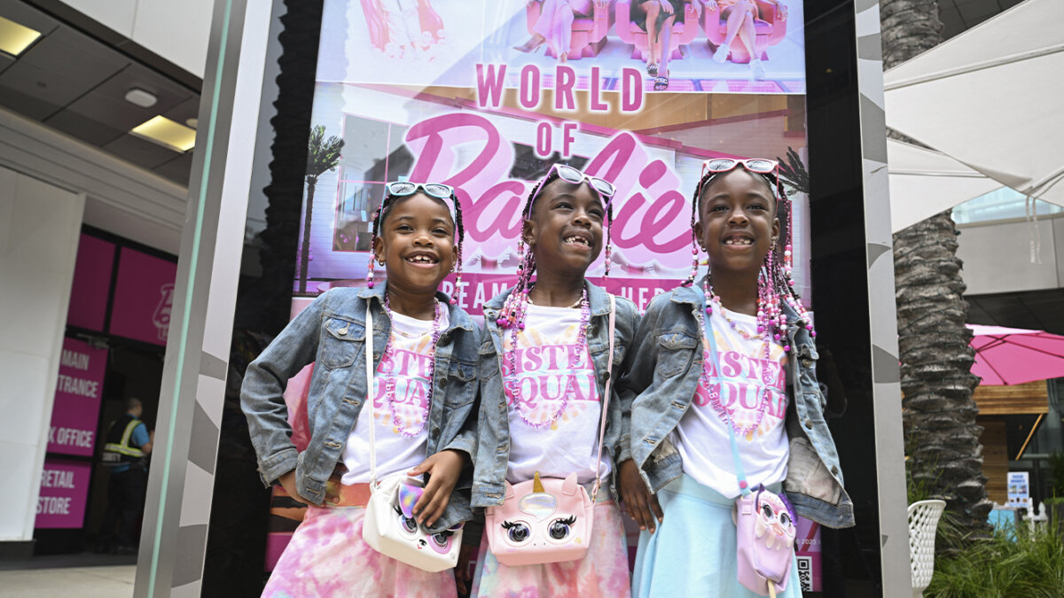 La cultura Barbiecore está conquistando el mundo: pille de qué se trata Se acerca el estreno de la película de Barbie, y la cultura Barbiecore está conquistando el mundo; la ola rosa fucsia se extiende por todos lados.