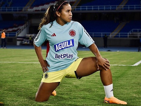 Leicy Santos ahora estará en un Videojuego La jugadora colombiana, Leicy Santos, será incluida en la portada de un reconocido videojuego junto a otras grandes figuras del fútbol.