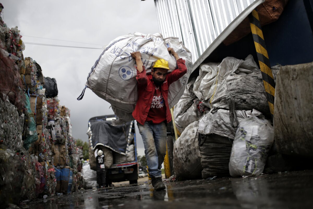 Los bogotanos le pierden el interés al reciclaje Según la Encuesta de Cultura Ambiental, los bogotanos cada vez reciclan menos.