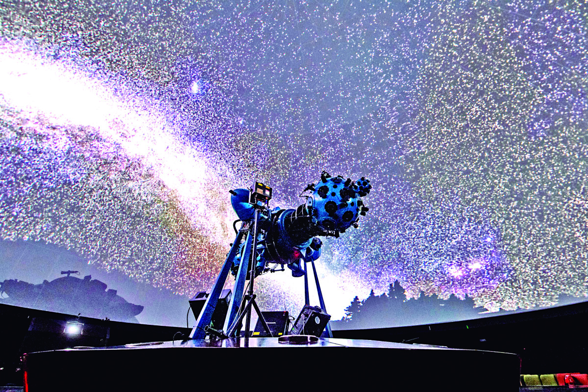 El Planetario le trae una experiencia única y al gratín Viva una experiencia 'Bajo las estrellas' con el Planetario.
