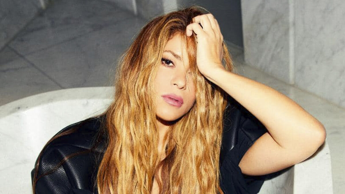 Shakira responde tras nueva acusación de presunto fraude fiscal en España El Juzgado de Instrucción 2 de Esplugues de Llobregat (Barcelona) ha abierto una segunda causa contra la cantante Shakira por dos presuntos delitos contra Hacienda a raíz de una querella de la Fiscalía.