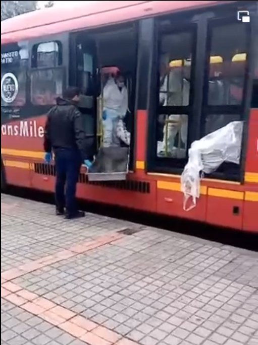 ÚLTIMA HORA: Una mujer falleció al interior de un bus de TransMilenio El hombre habría sufrido una muerte natural al interior del articulado.