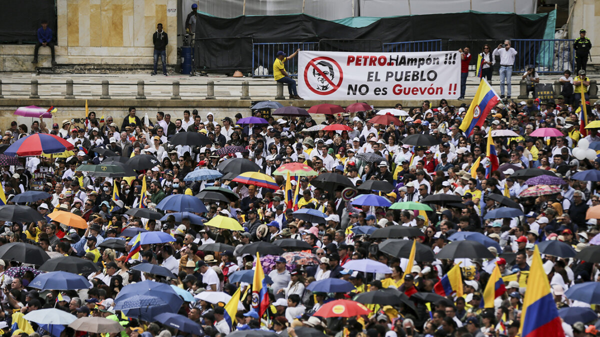 Estos son los puntos de concentración para las marchas de hoy En Bogotá la marcha iniciará a las 10 de la mañana en el Parque Nacional.