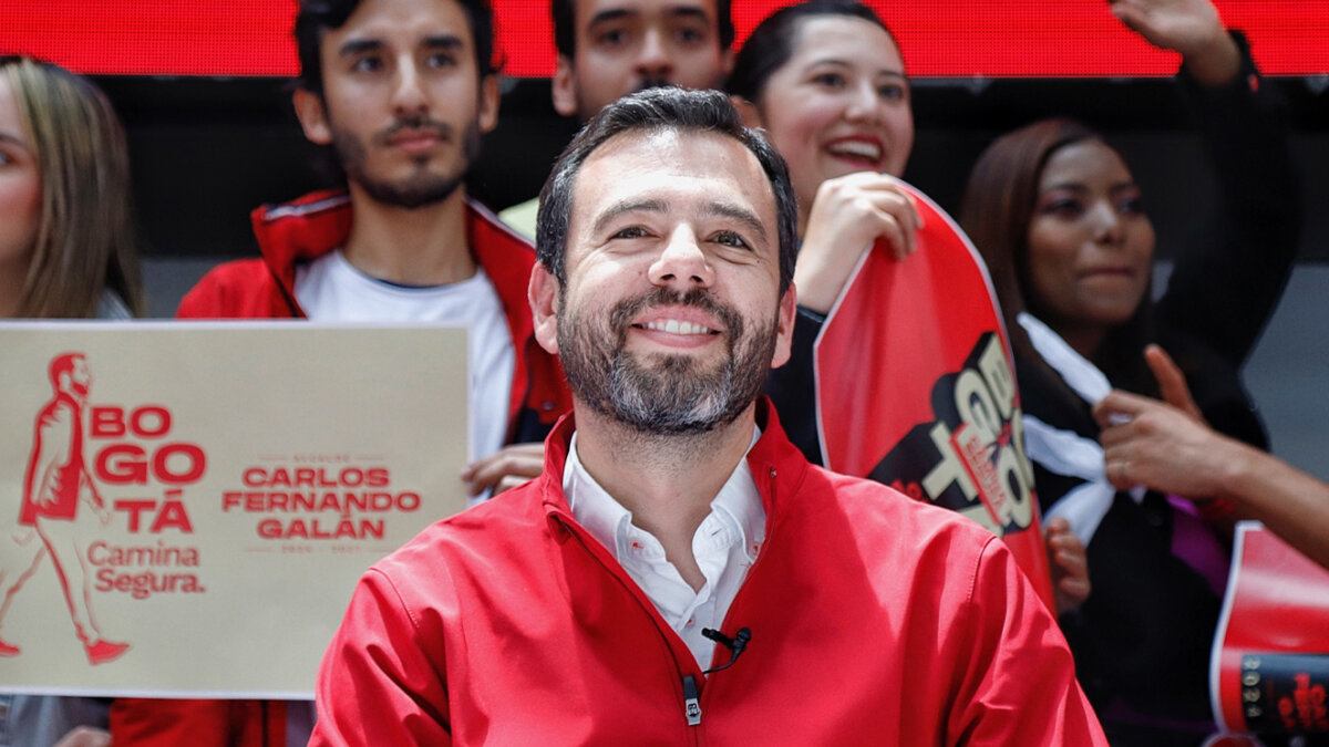 Galán, el hombre detrás de la chaqueta roja Conozca a Carlos Fernando Galán, el nuevo alcalde de Bogotá.