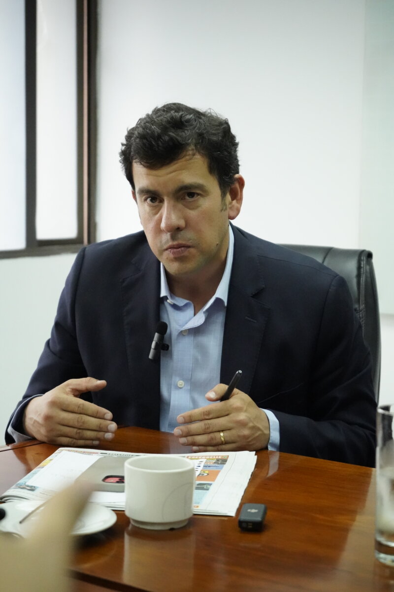 La política corre por sus venas, Rodrigo Lara Todo lo que debe saber del candidato a la Alcaldía de Bogotá, Rodrigo Lara.