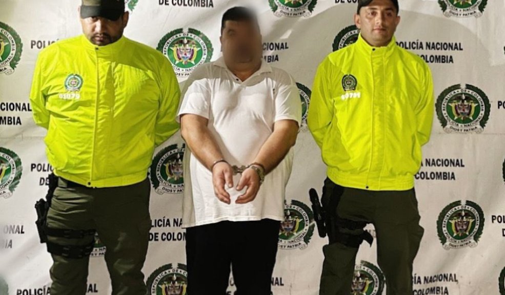 Capturan a alias 'Niko', extranjero que tendría alianzas con narcotraficantes colombianos Capturan a alias el 'Niko', un ciudadano albanés que era requerido por las autoridades de Francia desde el 2021.