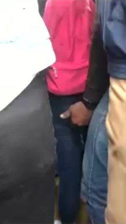 Comunidad atrapó a hombre que tocaba a una mujer dentro de un bus de TransMilenio