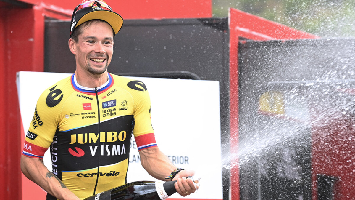 El Jumbo hace el 1-2-3 en La Vuelta a España con Vingegaard como protagonista El ciclista del Jumbo, Jonas Vingegaard, se quedó con la etapa y puso a su equipo a dar de que hablar en la Vuelta.