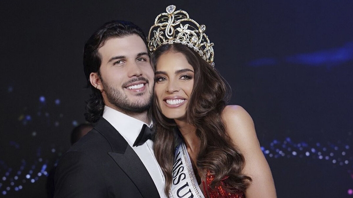 Este es el apuesto esposo de Camila Avella, la nueva Miss Universo Colombia La candidata que se llevó la atención del público y los medios fue Camila Avella, quien se llevó la corona de Miss Colombia