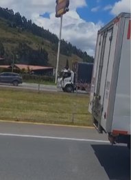 Aparatoso accidente cobró la vida de un motociclista y un caballo en la vía Tocancipá- Bogotá Un motociclista y un caballo fallecieron tras un fuerte choque.