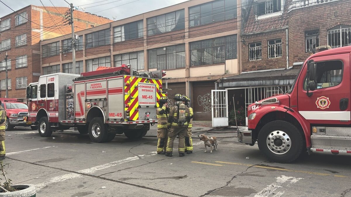 Una mujer murió en medio de un incendio en Barrios Unidos Una mujer de 48 años falleció tras un incendio registrado en un vivienda de la localidad de Barrios Unidos.