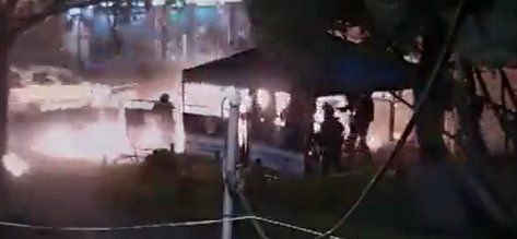 Disturbios en Suba: intentaron quemar un CAI Vándalos intentaron quemar el CAI de La Gaitana, en Suba.