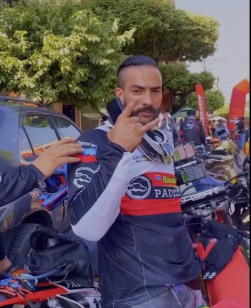 Hallaron sin vida a piloto bogotano que desapareció durante un rally en Santander La víctima, de 30 años, había llegado desde Bogotá para participar en la válida con su moto Honda CRF 250. Le habían sido asignado el número 27.