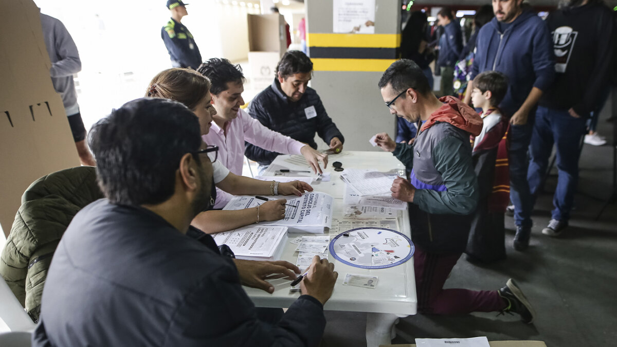 EN VIVO: Así avanza el conteo de votos para la Alcaldía de Bogotá Siga en vivo el minuto a minutos de los resultados de las elecciones a la Alcaldía de Bogotá.