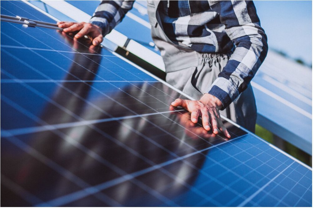 Energía solar, ¿Viable en los hogares? Debido a la amenaza de apagón, consultamos qué tan viable es tener energía solar en los hogares. Les contamos.