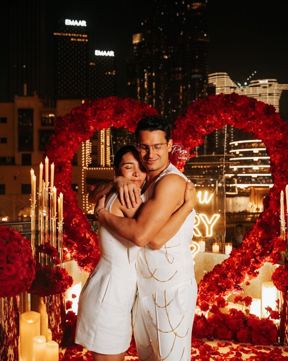 Pipe Bueno y Luisa Fernanda W se casan: así fue la propuesta en Dubái Pipe Bueno le hizo romántica propuesta de matrimonio a Luisa Fernanda W en Dubái.