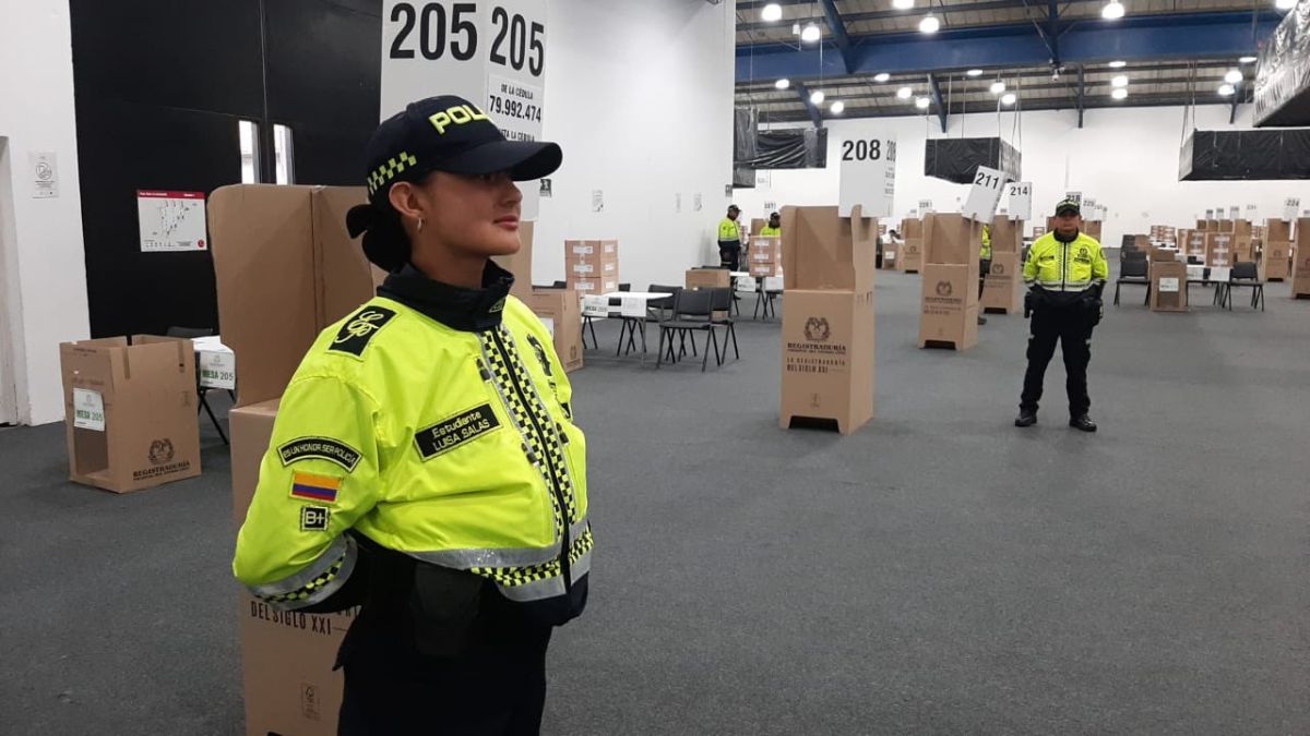 'Colombia Vota Segura': Estos son los protocolos de seguridad durante las elecciones Cerca de 80 mil policías brindarán seguridad en esta jornada electoral.