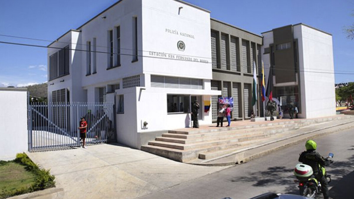 ¡Atención! Fuga masiva de presos en estación de Policía En la Estación de Policía de San Fernando del Rodeo, Cúcuta, alrededor de 13 presos lograron fugarse en horas de la madrugada de este jueves.