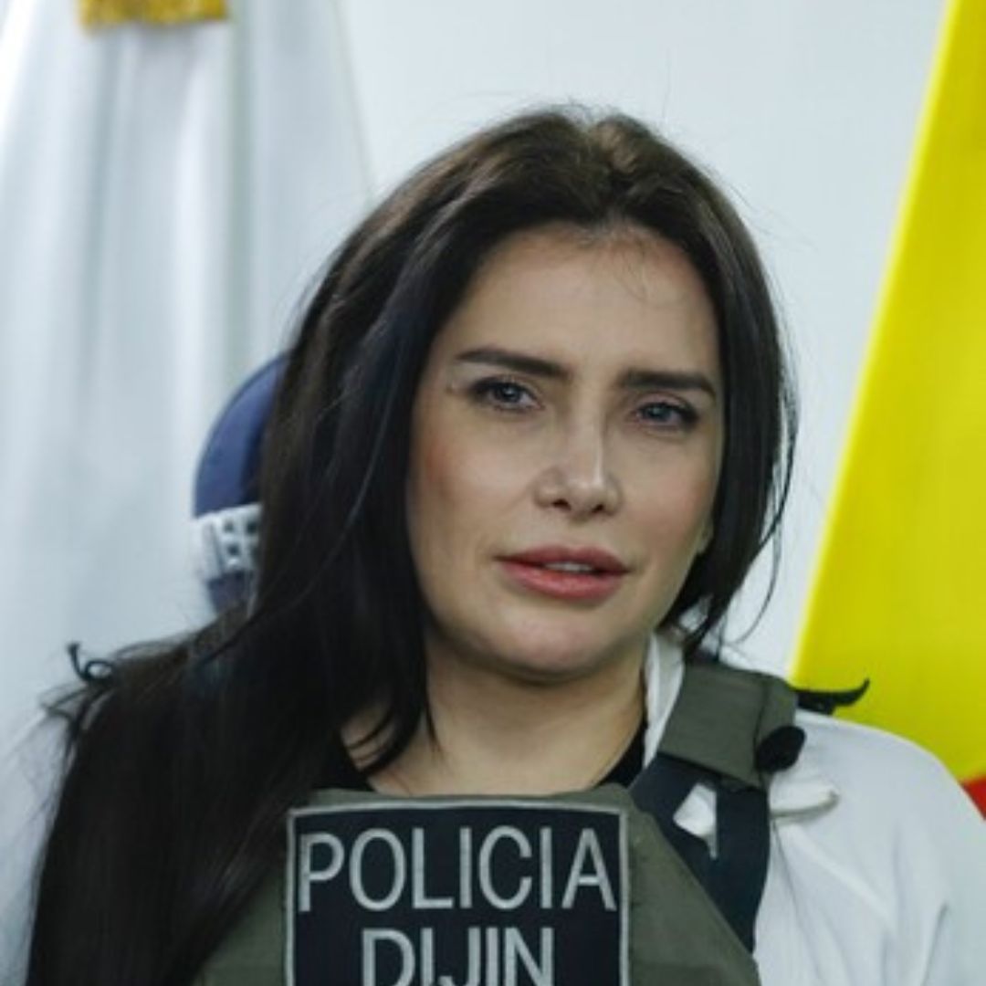 Aida Merlano irá a juicio por su cinematográfica fuga Ante el juez tercero de conocimiento de Bogotá, la Fiscalía General de la Nación acusó formalmente a la excongresista Aida Merlano Rebolledo por el delito de fuga de presos, tras huir de manera cinematográfica en 2019 mientras asistía una cita odontológica en Bogotá.