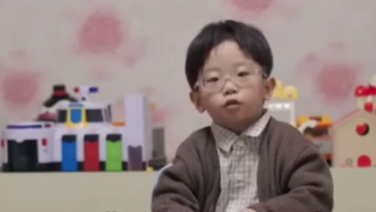 "No le agrado a mi mamá": relato de niño conmueve las redes sociales En las últimas horas, se ha vuelto viral un conmovedor video en el que un pequeño niño coreano de 4 años relata el trato que sus padres le dan mientras rompe en llanto.