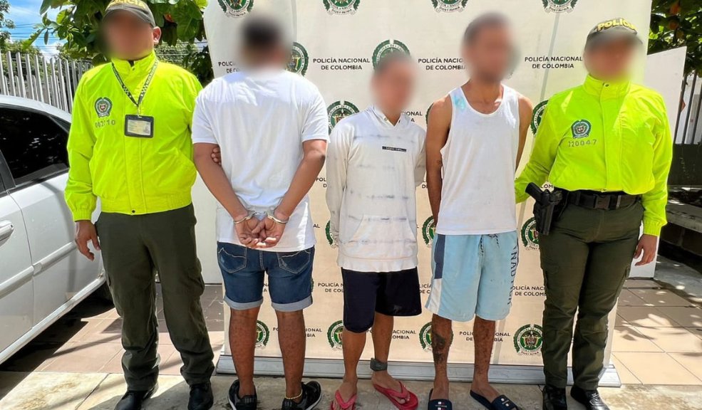 Capturan a presuntos asesinos de turista norteamericano Capturan a tres delincuentes que habrían participado en el homicidio del ciudadano estadounidense Gregory Stewart Owens, en medio de un hurto en el barrio Marbella, en Cartagena.