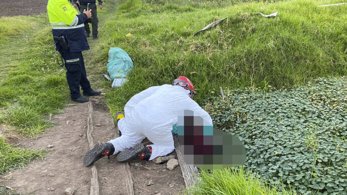 Última hora: Reportan el hallazgo de tres cadáveres en Mosquera En la tarde de este lunes festivo, las autoridades reportaron el hallazgo de 3 cuerpos sin vida en el municipio de Mosquera.