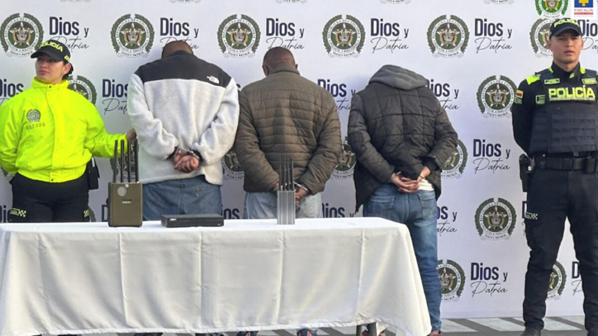 A la cárcel tres sujetos señalados de hurto y secuestro Fueron enviados a la cárcel tres sujetos que habrían hurtado y secuestrado a un conductor en el oriente de Bogotá.