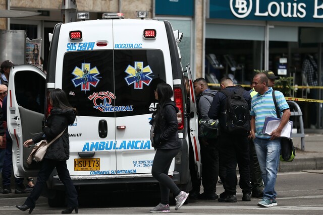 Fuerte explosión en Bogotá deja varios heridos Hace pocos minutos se presentó una fuerte explosión en el centro de Bogotá que deja como saldo hasta el momento 10 personas heridas.
