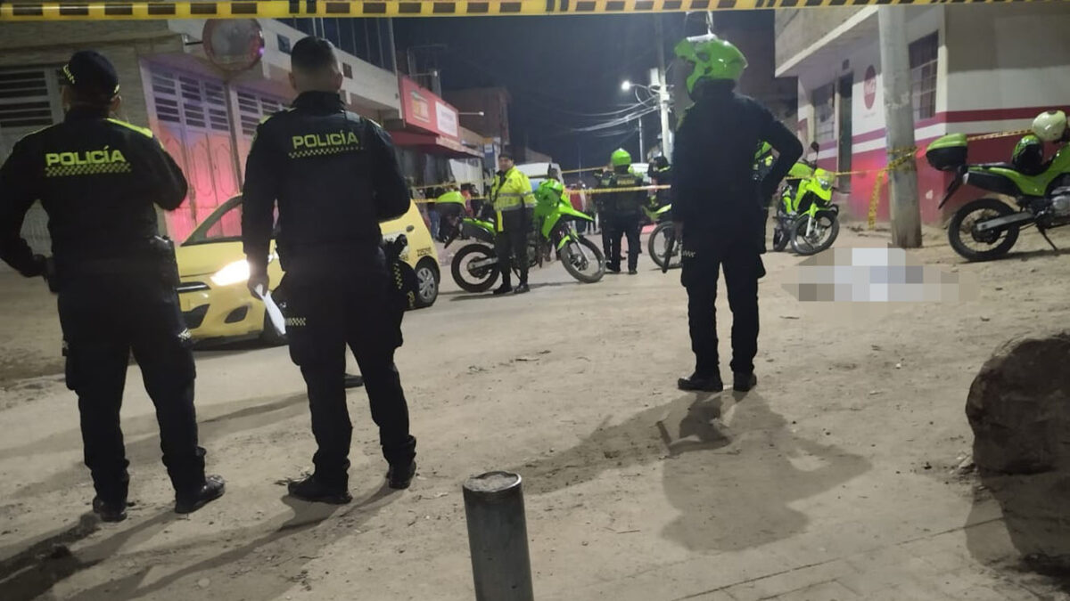 Taxista fue baleado durante un servicio en Ciudad Bolívar El pasado viernes 5 de enero, Brayan Mora, quien trabajaba como taxista, fue ultimado mientras prestaba un servicio en el barrio Los Alpes. Q'HUBO estuvo en el lugar de los hechos.