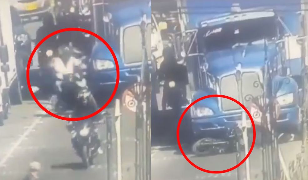 EN VIDEO: Motociclista muere tras perder el equilibrio y ser arrollada por un camión En video quedó registrado el impactante momento en el que una motociclista pierde la vida durante un trágico accidente de tránsito en Chía.