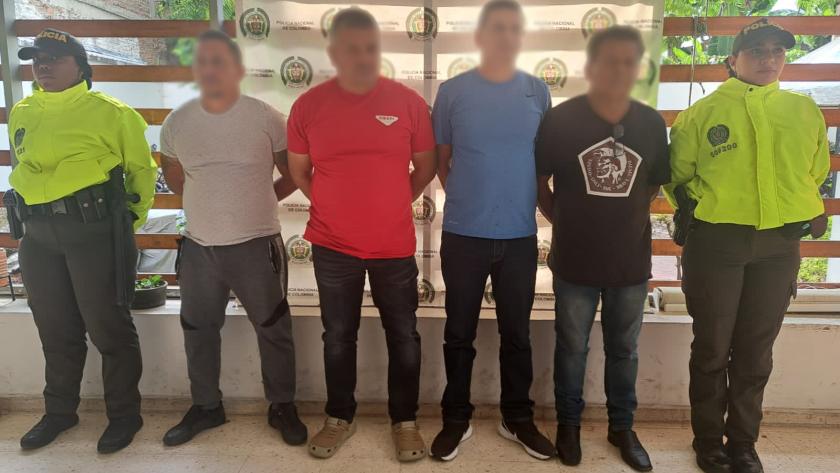 Desarticulan red de narcotráfico que enviaba droga al exterior desde Bogotá Las autoridades registraron la captura de 11 sujetos que operaban desde diferentes lugares de Colombia, enviando cocaína al exterior.