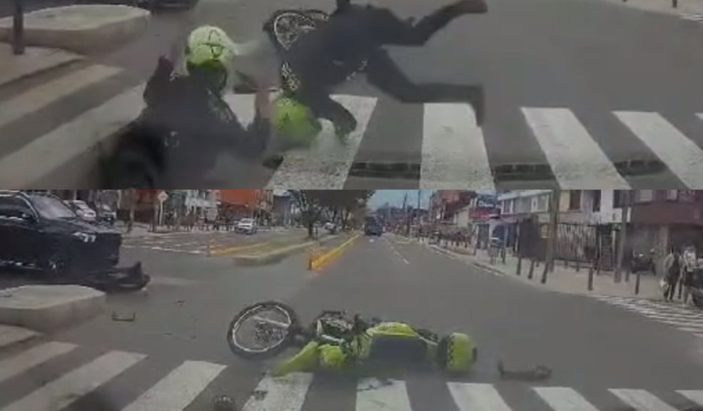EN VIDEO: Fuerte accidente de policías en el norte de Bogotá Dos patrulleros de la Policía sufrieron un fuerte impacto mientras se desplazaban en una motocicleta. Vea el video aquí.