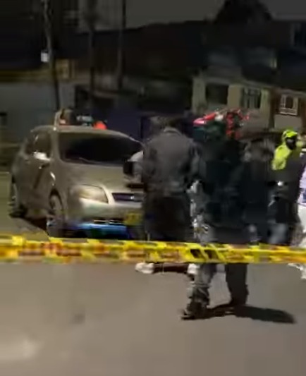 Sujetos asesinan a un hombre en Fontibón Los habitantes de la localidad de Fontibón presenciaron un aberrante crimen en la noche de este 20 de enero.