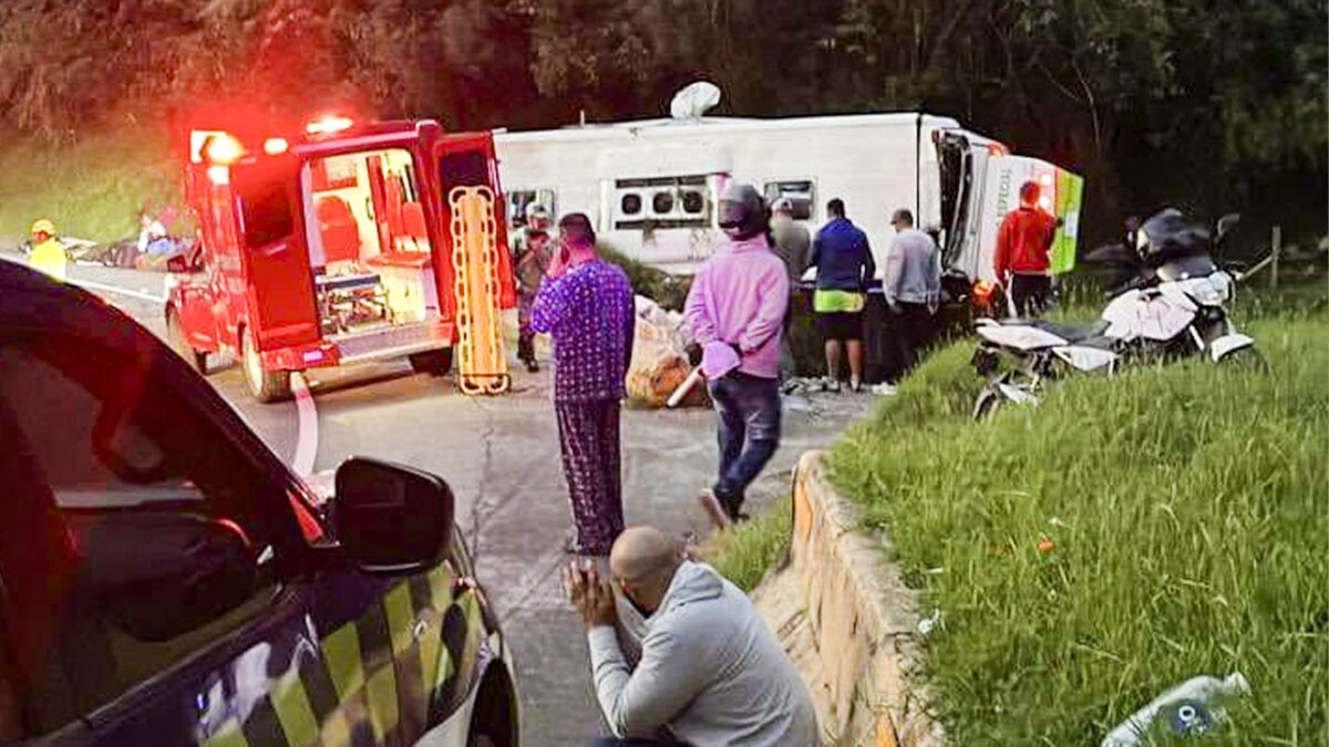 Trágicos accidentes colapsan hospitales en Antioquia: hay 6 fallecidos y 49 heridos Al menos seis personas muertas, incluidos tres menores de edad, y 49 heridos dejaron dos accidentes de tránsito ocurridos en Antioquia.
