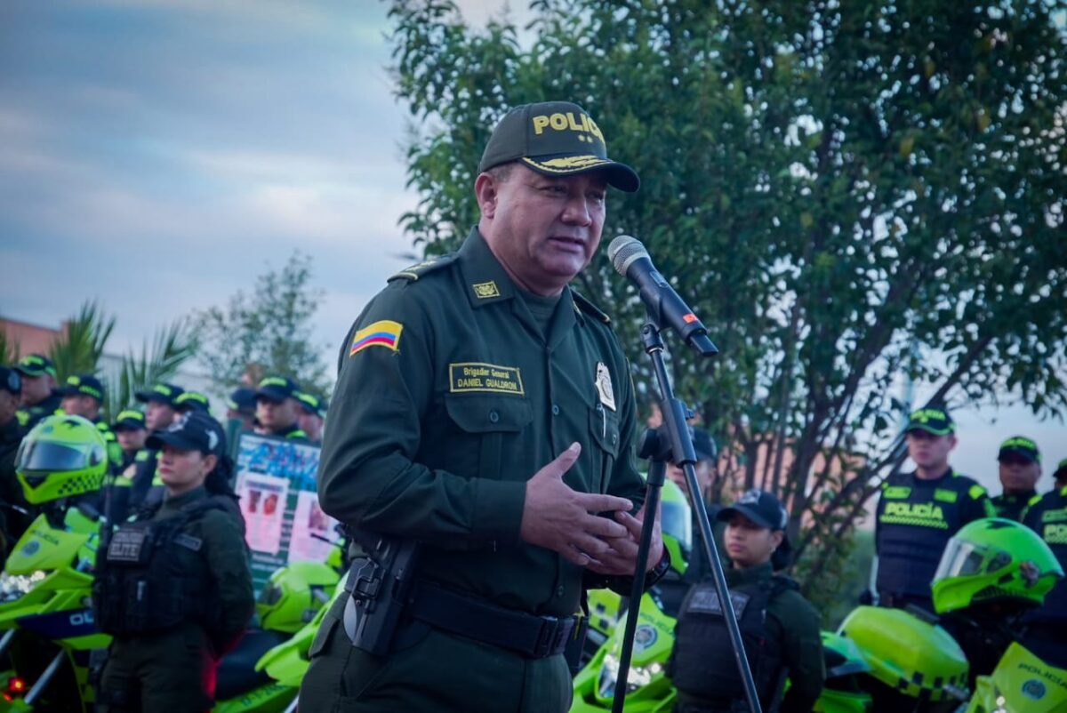 Así será el plan de seguridad de Galán para Bogotá El alcalde Carlos Galán anunció esta mañana su plan de seguridad para Bogotá, el cual se centrará en 21 acciones estratégicas que atacarán principalmente delitos como homicidio, extorsión, hurto y microtráfico.