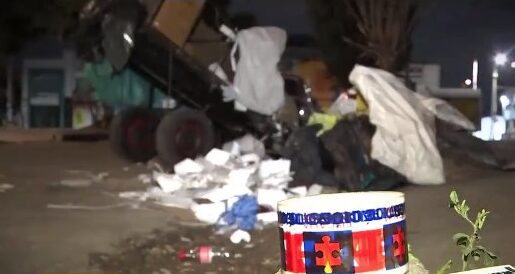 Escalofriante: encuentran cuerpo al interior de una carreta en Barrios Unidos El cuerpo del hombre fue hallado en el barrio 7 de Agosto, en Barrios Unidos.