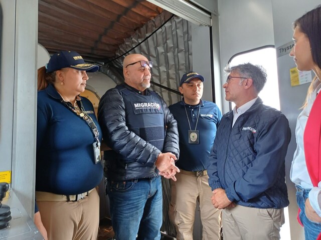 Este es el prontuario judicial de Salvatore Mancuso Salvatore Mancuso fue extraditado a Estados Unidos el 13 de mayo de 2008, durante el gobierno del expresidente Álvaro Uribe, bajo acusaciones de narcotráfico y junto a los demás jefes de los grupos paramilitares.