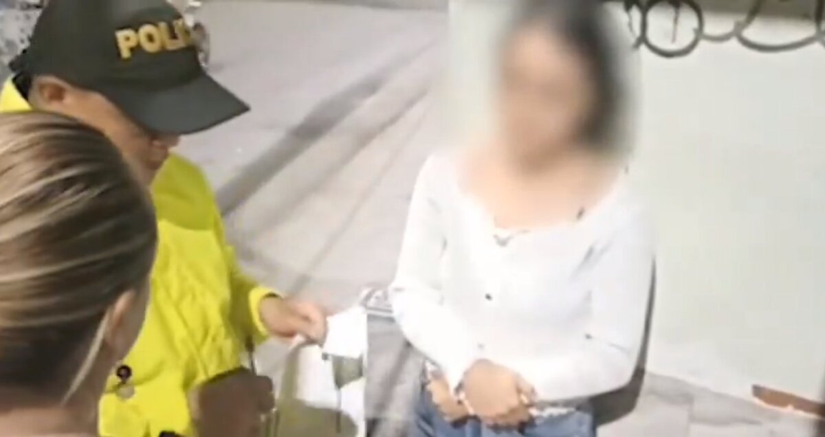 Mujer fue capturada por grabar videos sexuales con su hijo de 3 años La mujer negociaba el contenido que grababa con el menor, quien padece autismo.