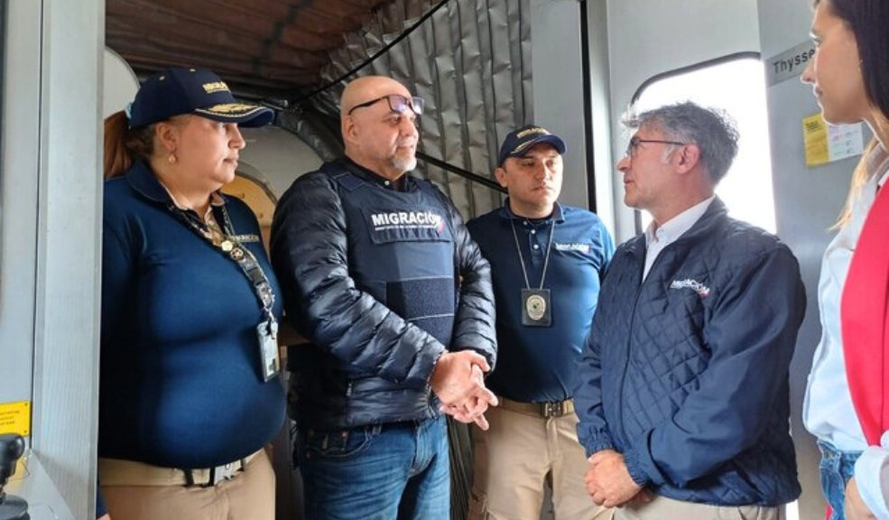 Salvatore Mancuso ya está en Bogotá Migración Colombia informó que hoy, martes 27 de febrero, recibió a Salvatore Mancuso Gómez en territorio colombiano, tras su llegada en un vuelo de deportados procedente de los Estados Unidos.