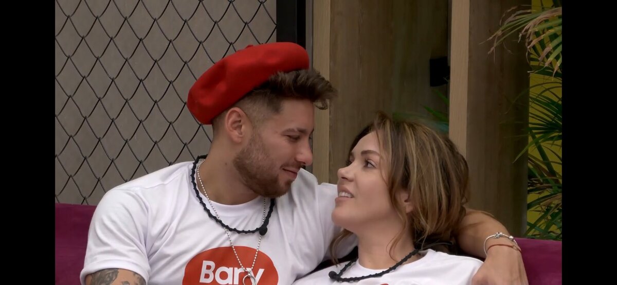 El beso que confirmaría el romance entre Nataly Umaña y Miguel Melfi Captan supuesto beso entre Nataly Umaña y Miguel Melfi en 'La Casa de Los Famosos'. Vea el video aquí.