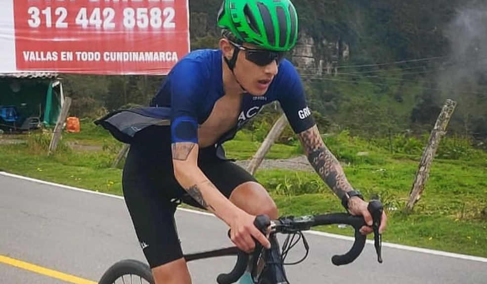 Violento atraco a ciclista en los cerros orientales David Santiago Cortés Peña, un ciclista profesional de 23 años, fue la más reciente víctima de la delincuencia, que tiene azotados a los usuarios de bicicletas en Bogotá.