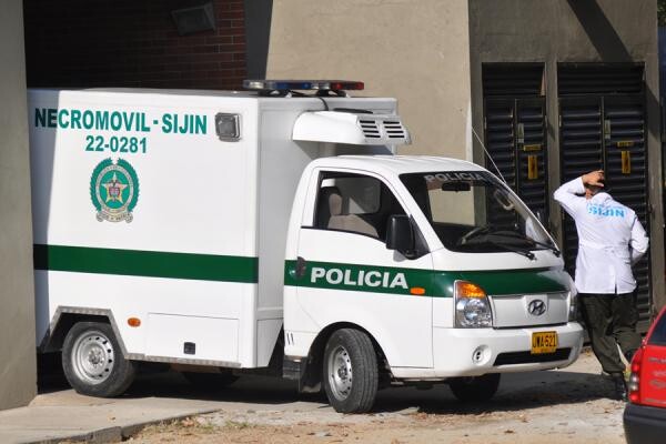 Joven fue asesinado en vía pública de Ciudad Bolívar En horas de la la madrugada de este lunes, un joven fue asesinado en plena vía pública del barrio Santa Viviana, en Ciudad Bolívar.
