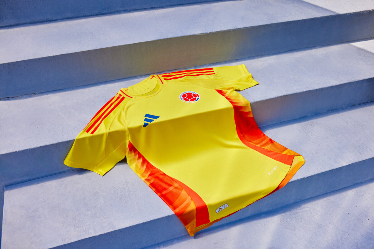 La nueva pinta de Colombia para la Copa América La Selección Colombia presentó su nuevo uniforme.