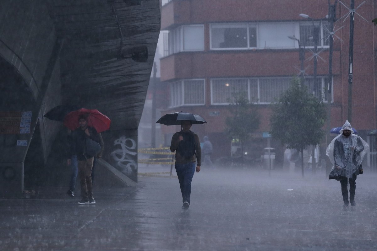 Así se pueden prevenir las inundaciones en esta temporada de lluvias Con la llegada de la temporada de lluvias a la capital, la Empresa de Acueducto de Bogotá dejó a disposición diferentes recomendaciones a la ciudadanía para prevenir futuras inundaciones.