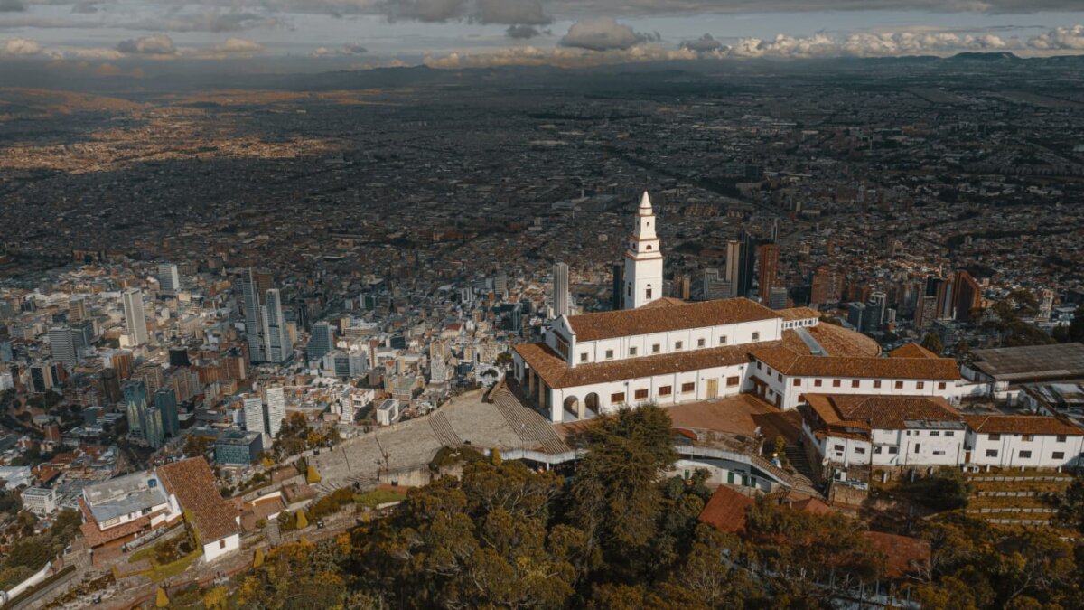 Bogotá será sede del World Tourism Cities Federation en 2026 La capital colombiana se prepara para recibir uno de los eventos más importantes en la industria turística global. Desde Wellington, Nueva Zelanda, la actual sede del WTMC en 2024, se ha confirmado que Bogotá será la ciudad anfitriona del evento en 2026.