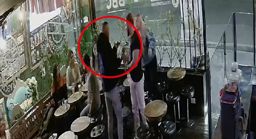 Capturaron a 'Los Marcadores', señalados de cometer atracos en restaurantes del norte La Policía Metropolitana de Bogotá capturó a la banda delincuencial 'Los Marcadores', señalados de cometer atracos en restaurantes del norte de la capital.