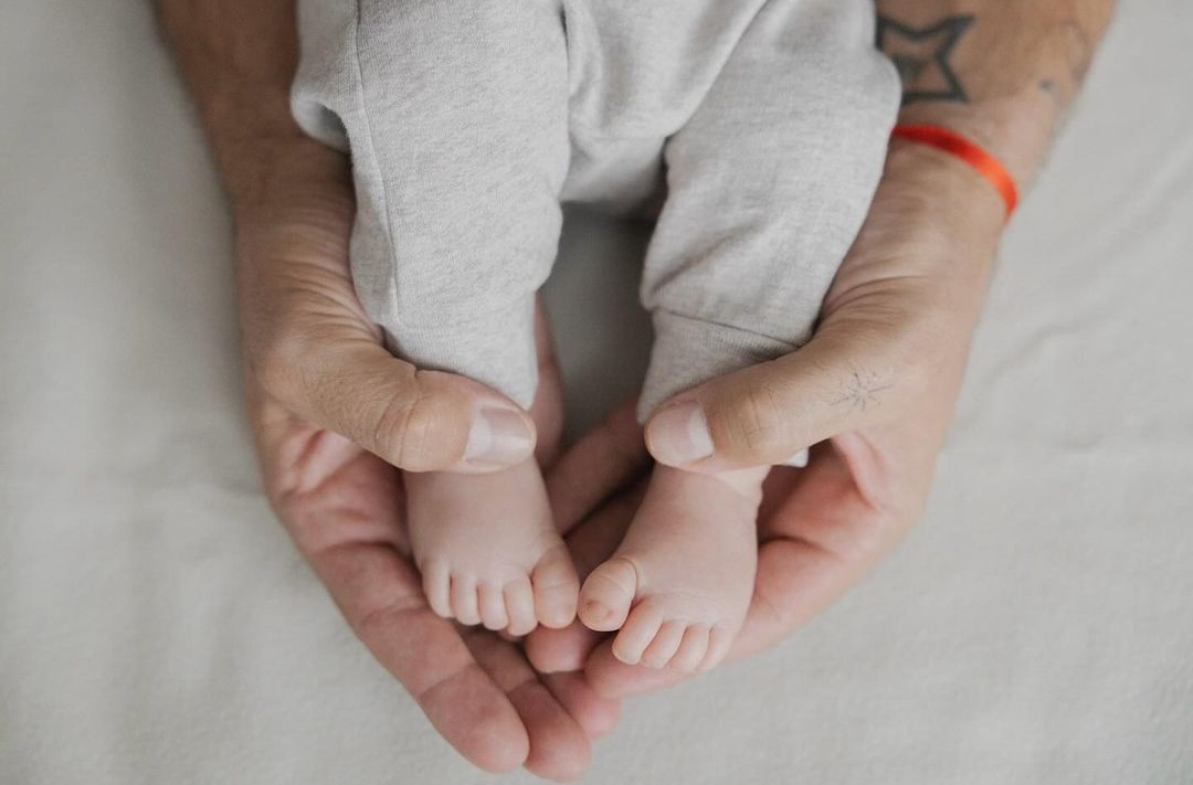 Matías Mier compartió enternecedoras fotos de su bebé El ex de Melissa Martínez apareció junto a su novia y su recién nacido.