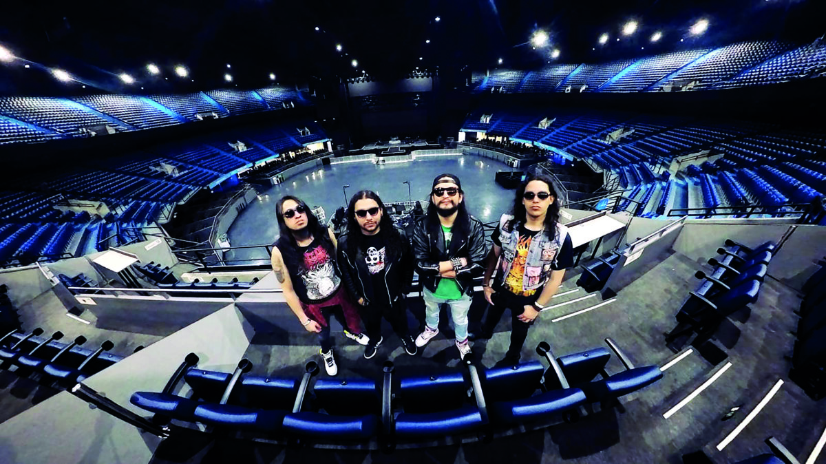 Perpetual Warfare, el metal de exportación, hecho en Bogotá, telonero de Megadeth Entrevista con la banda de metal bogotana, Perpetual Warfare, que está dando pasos de gigantes, codeándose con míticas bandas del género. Vienen de abrirle los dos conciertos a Megadeth, en el Movistar Arena.
