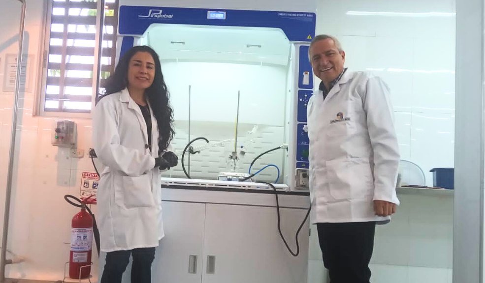 Reconocida universidad recibe patente que mejorará la salud bucal de los colombianos Investigadores colombianos han desarrollado un nuevo ionómero de vidrio en el área odontológica, con el objetivo de contribuir a la salud bucal de los colombianos.