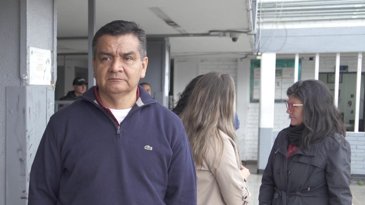 Él era Élmer Fernández, director de la cárcel La Modelo víctima de sicariato Elmer Fernández, quien hasta el pasado 9 de abril había sido asignado como director de la cárcel La Modelo, fue asesinado en la tarde de 16 de mayo. Le contamos la vida del hombre de 57 años.